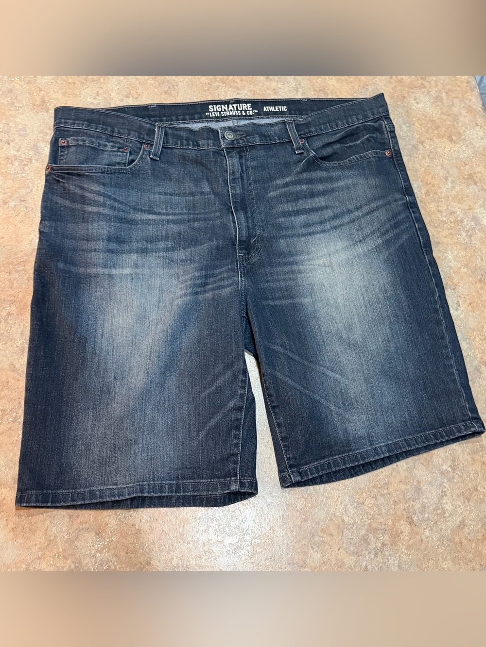 Signature by Levi Strauss Men’s Dark Wash Denim Shorts. Size 42